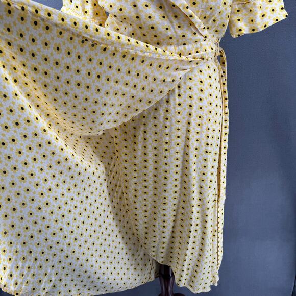 Ganni Crepe Yellow Daisy Floral Midi Wrap Dress 40 V Neck Viscose Tie Waist - Picture 9 of 14